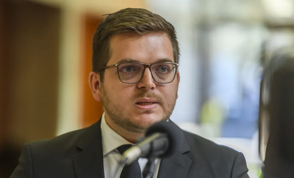 Read more about the article Melicher pripomenul totálny finančný masaker bývalej vlády a upozornil na dobré výsledky Ficovho kabinetu