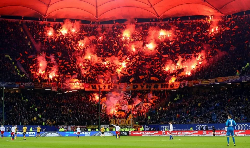 Read more about the article V Rotterdame zatkli 59 fanúšikov Unionu, Berlín sa obrátil na UEFA