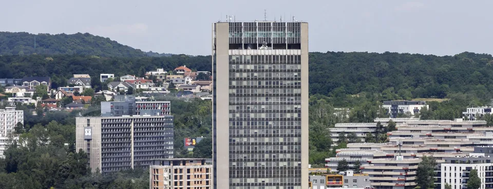 Read more about the article Vypočutia naživo a rozhodnutie už dnes: Kto povedie STVR po Machajovi? V hre sú silné mená!