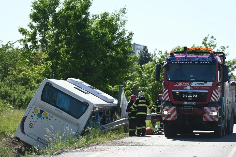 Read more about the article Nehoda slovenského autobusu v Rakúsku: Zasahovali záchranné zložky, hlásia odtiaľ zranených!