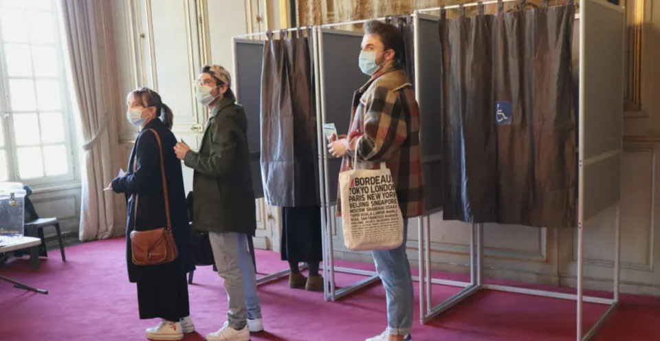 Read more about the article Zvolia si Francúzi Macrona? Volebná účasť je nižšia než v predchádzajúcich prezidentských voľbách!