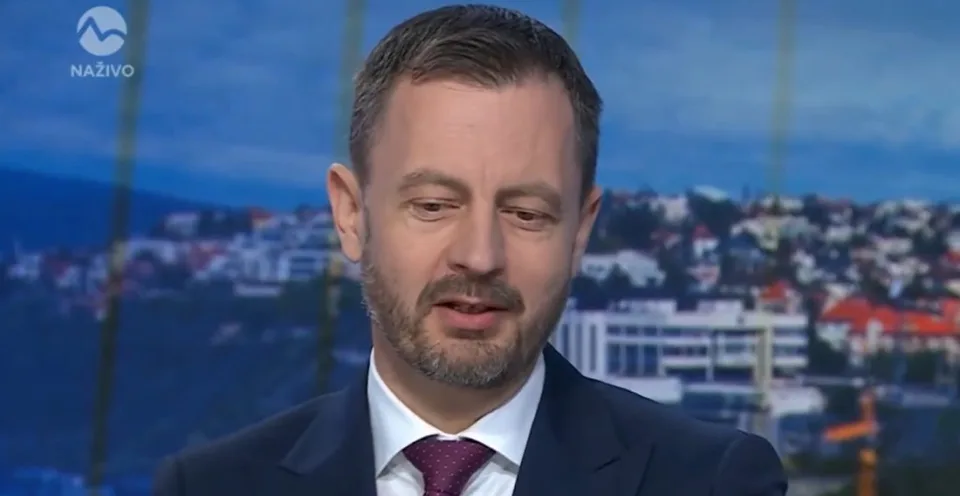 Read more about the article VIDEO Heger sa ako premiér rozlúčil so Slovákmi. Aj tentokrát prehovoril naživo, nie však cez RTVS