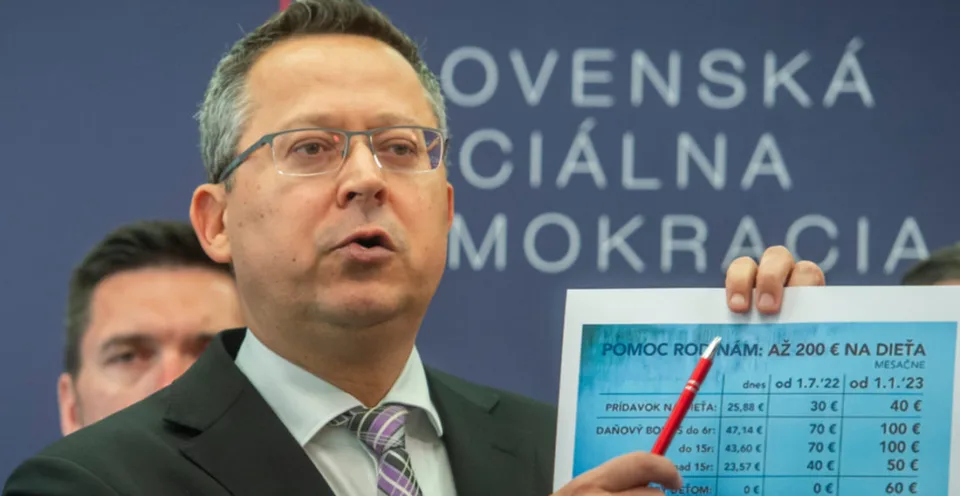 Read more about the article Kamenický: Progresívcov nikdy nezaujímal život bežných ľudí v regiónoch!