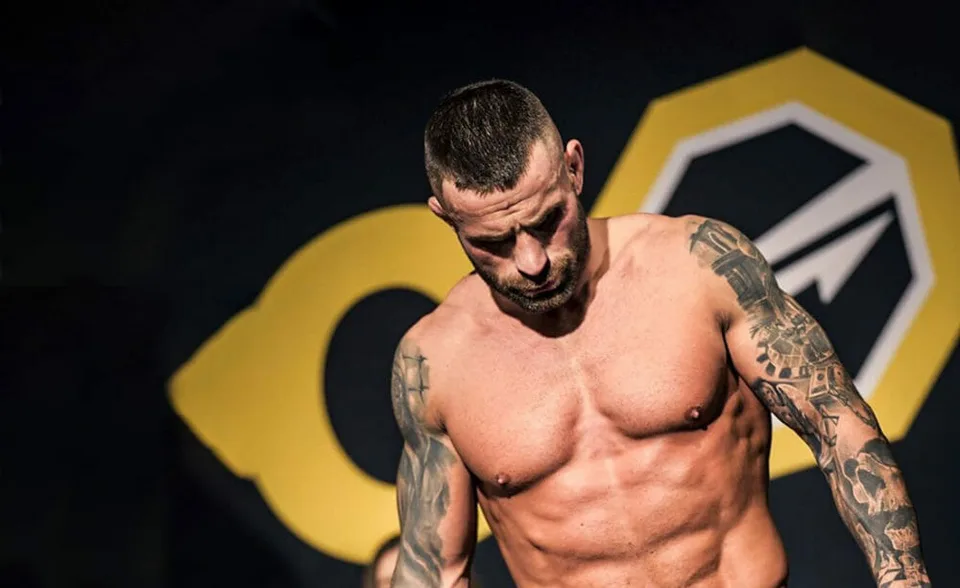 Read more about the article MMA: Vémola po vážení prišiel o titul, Ďatelinka sa teší na boj!