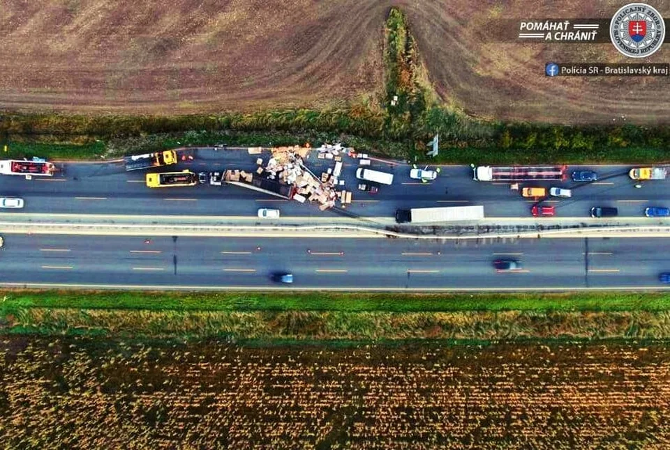 Read more about the article FOTO Diaľnica D1 smerom do Bratislavy je opäť plne prejazdná