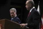 Fínsky prezident Sauli Niinistö sa vo štvrtok neskoro večer poďakoval 30 členským štátom NATO za to, že podporili vstup jeho krajiny do Severoatlantickej aliancie.