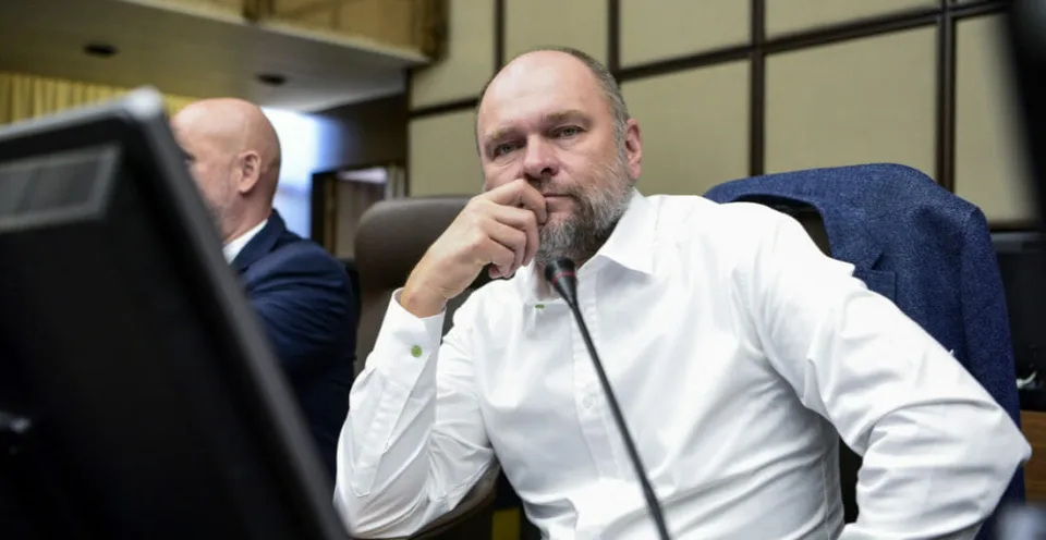Read more about the article Sulíkovi odvaha nechýba: Geissenovci tu aj pracovali, Slováci ich oberali o drahocenný čas!