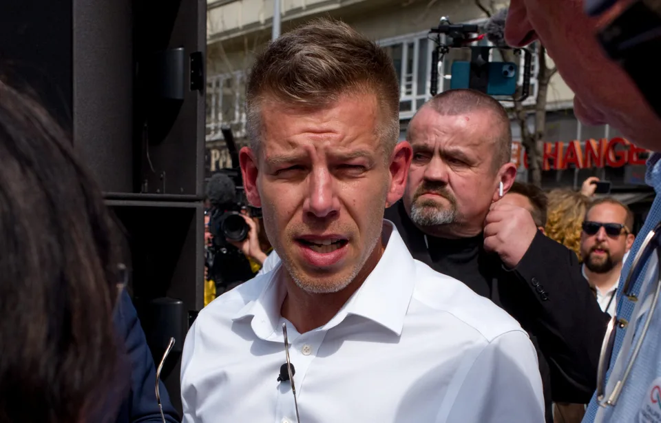 Read more about the article Neovplyvňujte voľby v Maďarsku! Šimečkov politický klon Magyar sa oprel do Ruska
