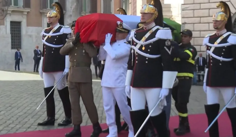Read more about the article Wlachovský sa v Ríme zúčastnil na pohrebe exprezidenta Napolitana