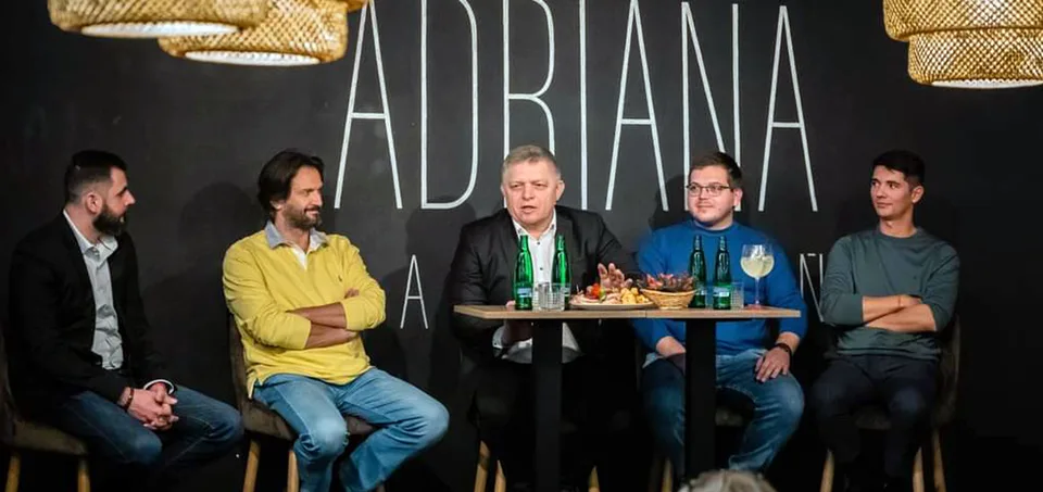 Read more about the article Mladí smeráci v očakávaní referenda a parlamentných volieb: Máme možnosť zmeniť mocenské pomery!