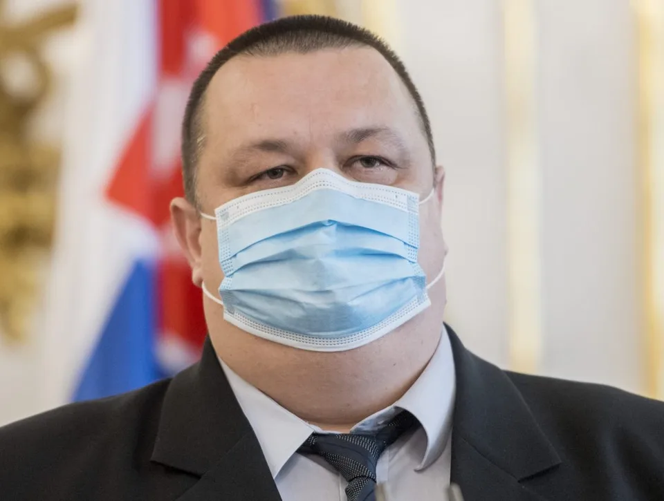 Read more about the article Čo dodržať pri hlasovaní v referende? TOTO odporúčajú Mikasovi odborníci!
