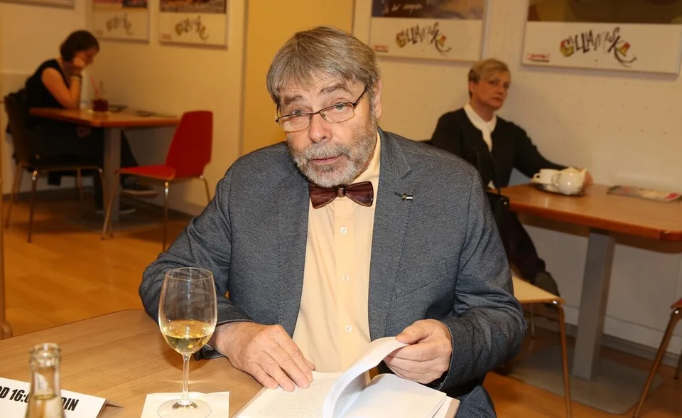 Read more about the article Sexuológ Radim Uzel o korone: „Bol som viac mŕtvy ako živý!”