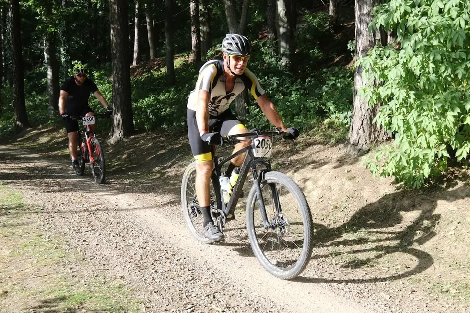 Read more about the article OBROVSKÁ TRAGÉDIA: Po páde na pretekoch zomrel slovenský horský cyklista!
