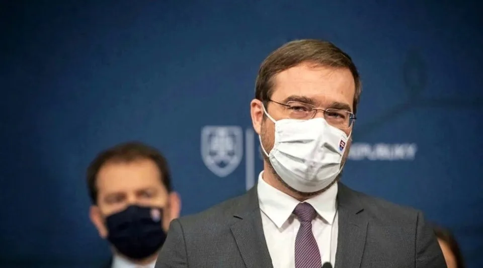 Read more about the article VIDEO Marek Krajčí mal slzy na krajíčku: Minister zdravotníctva končí!
