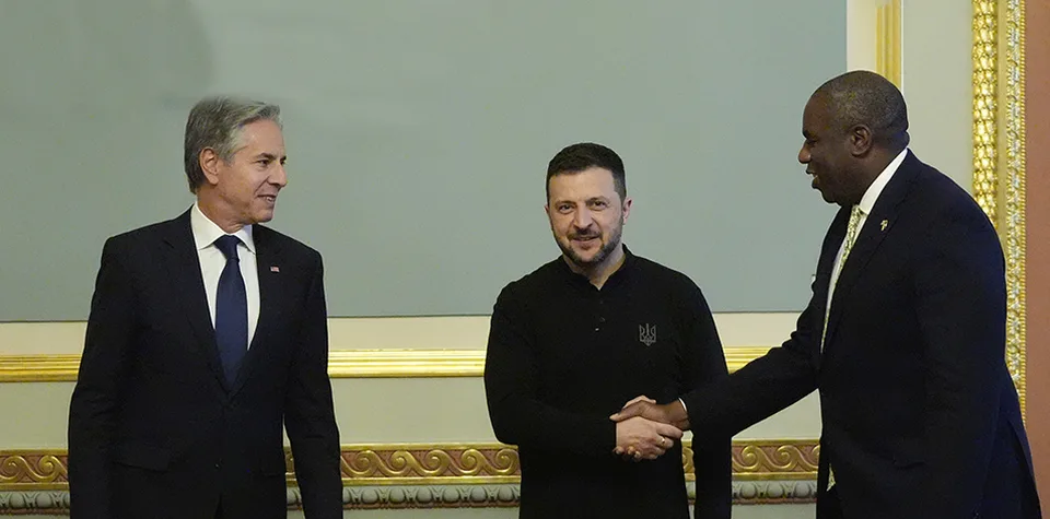 Read more about the article Ďalšie milióny pre Ukrajinu! Blinken to prišiel oznámiť Zelenskému priamo do Kyjeva