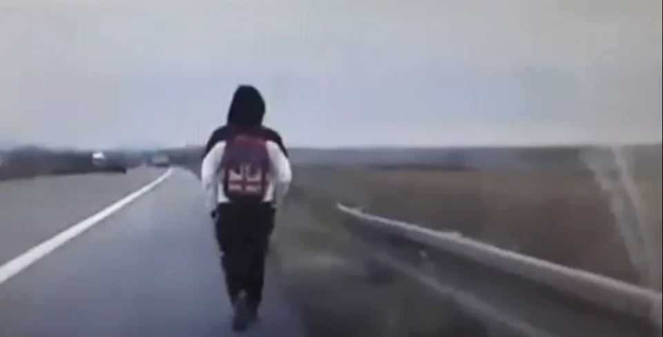 You are currently viewing VIDEO Po diaľnici D2 v smere do Bratislavy sa pohyboval chodec!