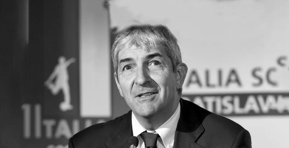 Read more about the article Vo veku 64 rokov zomrel bývalý taliansky útočník Paolo Rossi