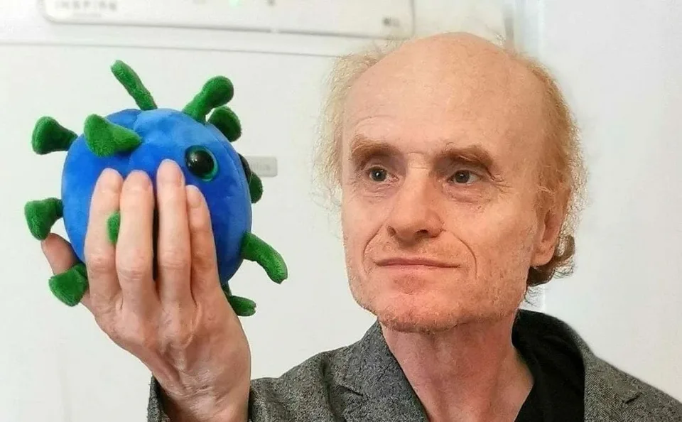 Read more about the article Evolučný biológ šokuje: Štát by mal vyhľadať všetky neočkované osoby a poslať tímy až k nim domov!