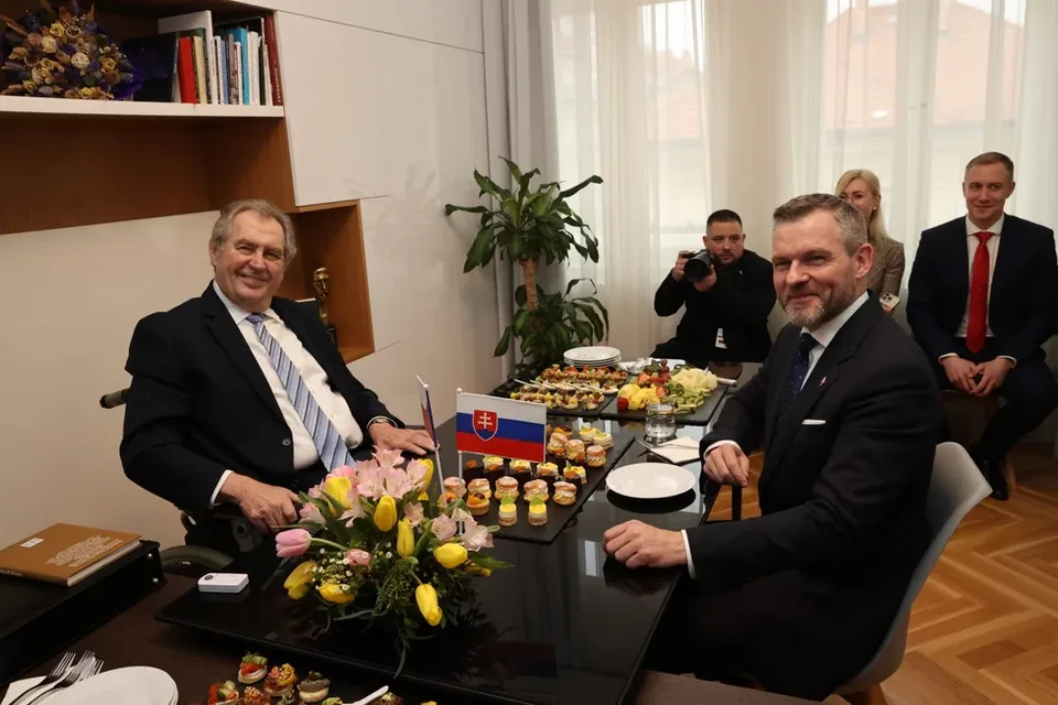 Read more about the article Miloš Zeman vyjadril podporu Petrovi Pellegrinimu: Prajem vám úspech a víťazstvo, odkázal