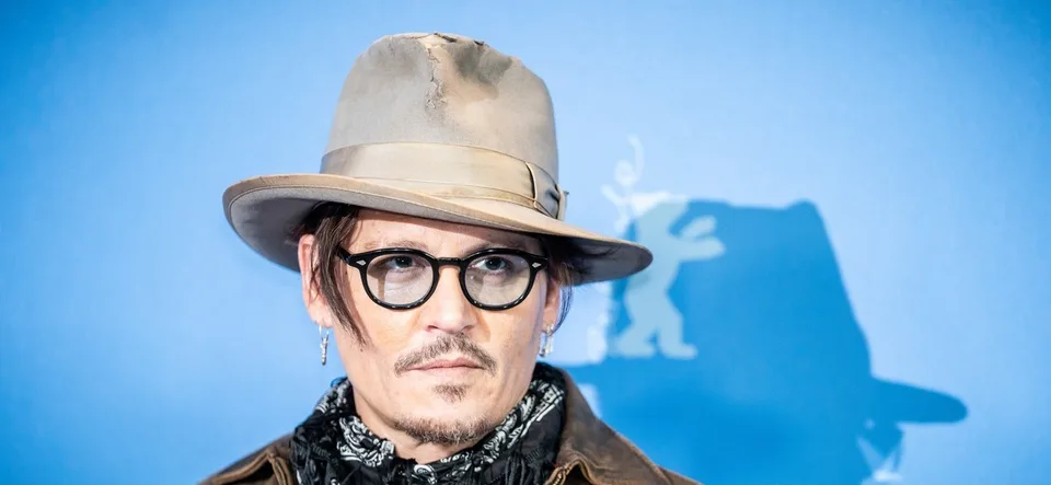 Read more about the article Johny Depp očistený. Exmanželka mu musí zaplatiť milióny!