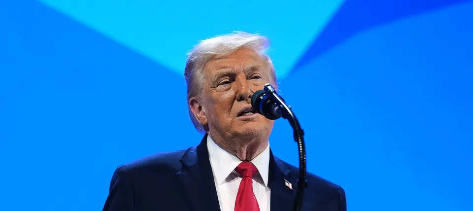 You are currently viewing Trump chce, aby bol Irán zahrnutý do návrhu o sankciách USA voči Rusku