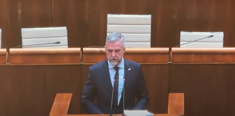 Read more about the article VIDEO Gašpar opozícii: Prestaňte klamať a zavádzať! Nikto tu trestné sadzby novelou nemení