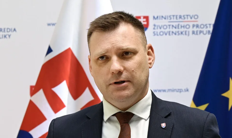 Read more about the article V relácii TA3 to vrelo: PS odmieta rušenie Benešových dekrétov, Taraba hovorí o “nebezpečnej hre”