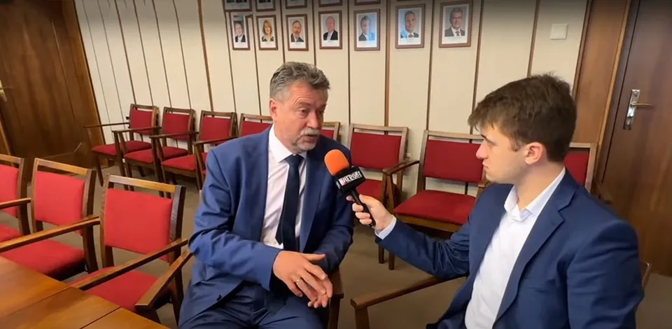Read more about the article Koalícia chce skoncovať s obštrukciou opozície: TOTO si však o konci nekonečných rozpráv myslí poslanec Hajko