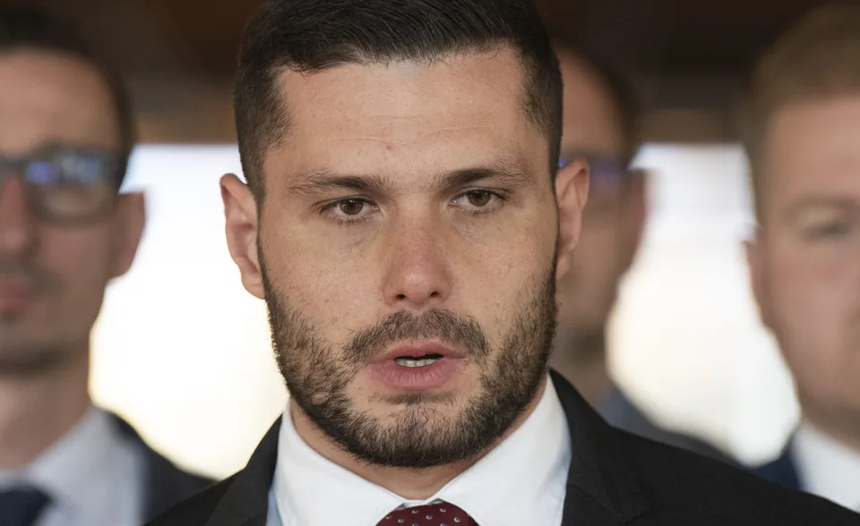 Read more about the article Glück: Žiaden lekár nevyšetrí mužovi mimomaternicové tehotenstvo. Pozrie sa na “slepák”