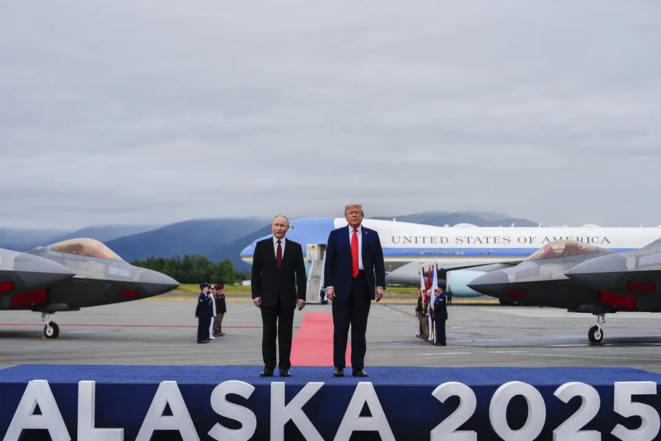 Read more about the article Hoteloví hostia našli v tlačiarni podklady k stretnutiu Trumpa s Putinom