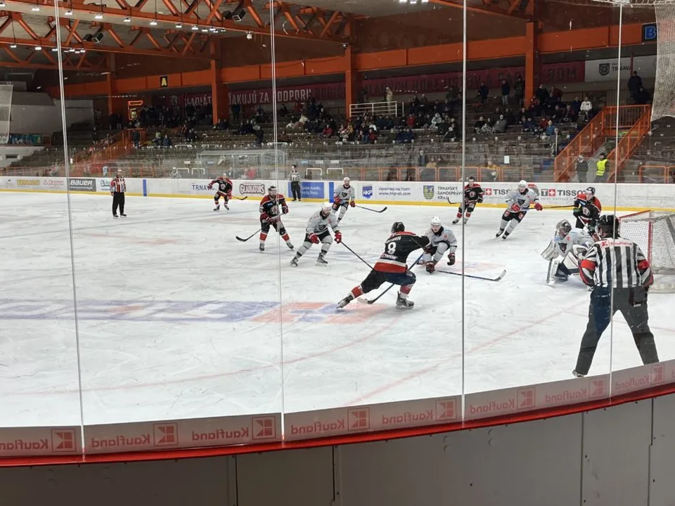 Read more about the article Hokej: dôležité tri body v zápase proti Považanom