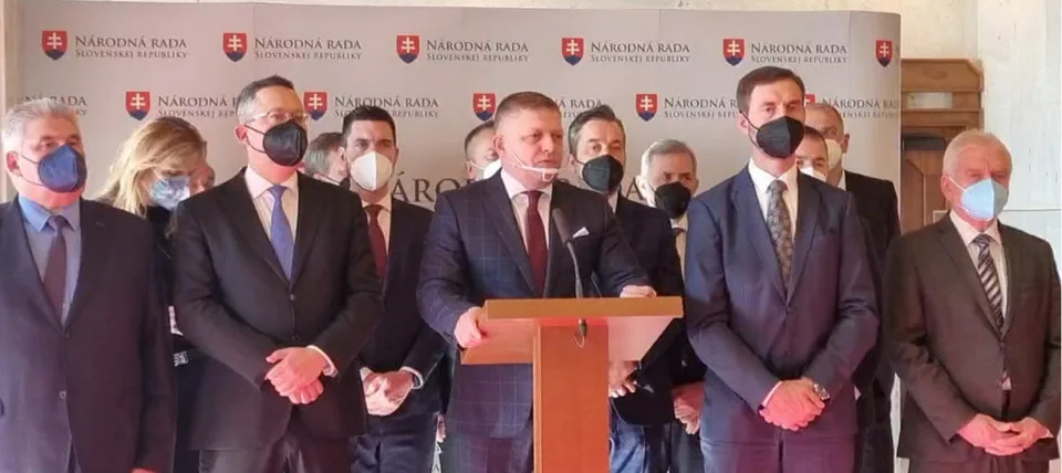 Read more about the article VIDEO Fico odkázal Lengvarskému: Robia z teba handru, hoď Matovičovi funkciu do ksichtu!