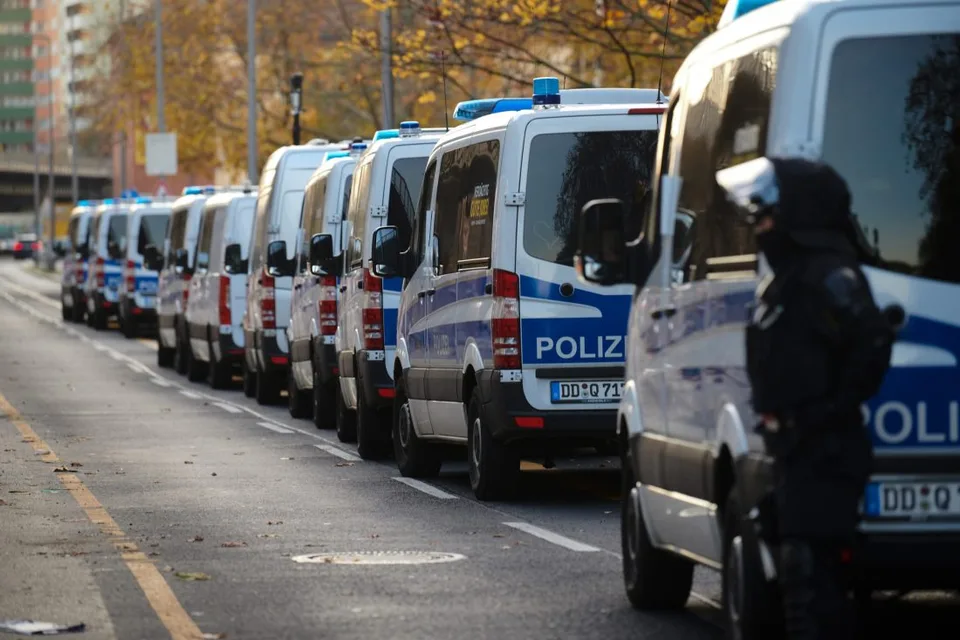 Read more about the article Polícia zadržala tri osoby v súvislosti s krádežou šperkov v Drážďanoch