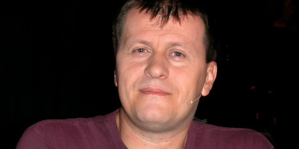 Read more about the article ŠOK Zomrel moderátor Julo Viršík!