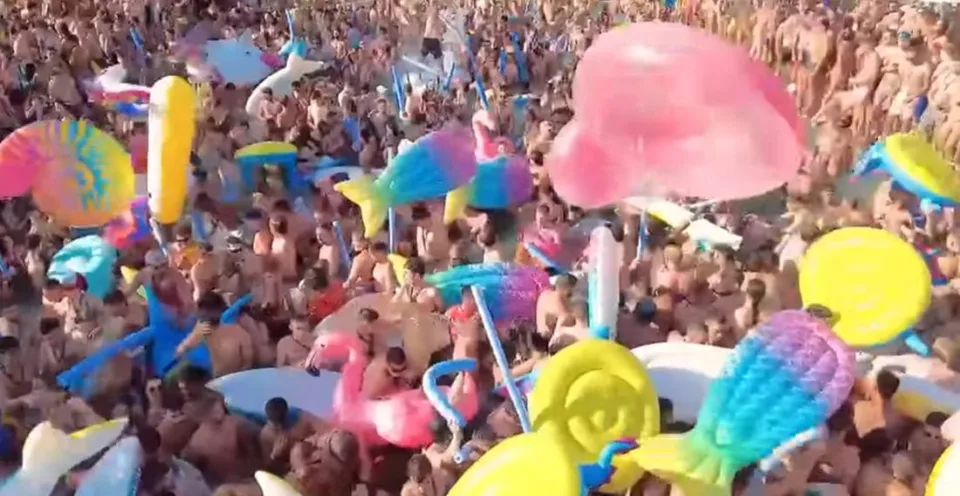 Read more about the article Vietor strhol na hudobnom festivale v Španielsku pódium: Hlásia jednu obeť!