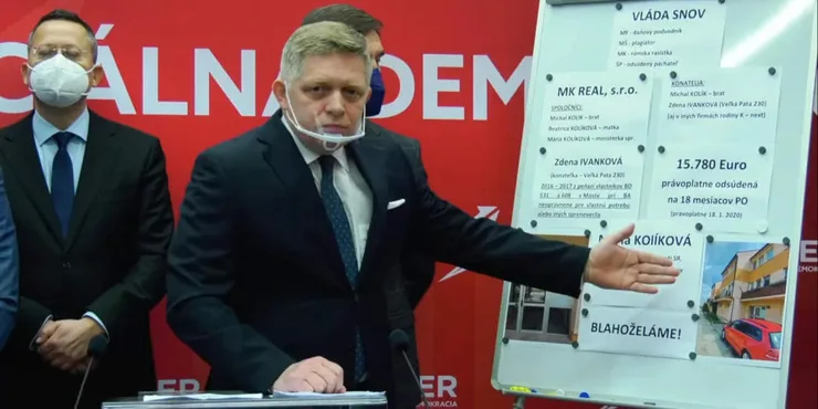 Robert Fico počas tlačovej konferencie ku ministerke Kolíkovej.