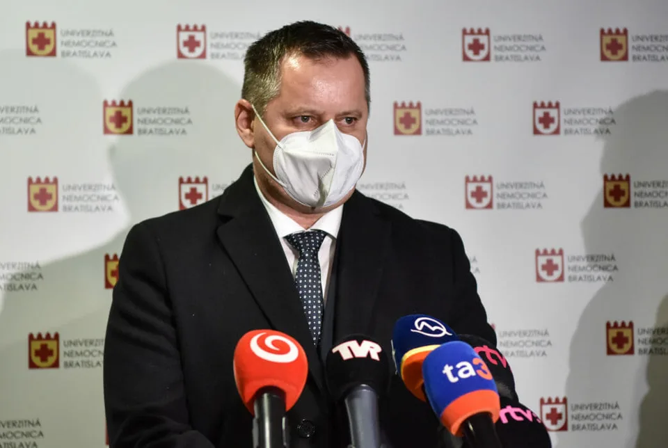 Read more about the article Schaller sa vzdal funkcie riaditeľa UNB, vedením je dočasne poverený A. Mayer