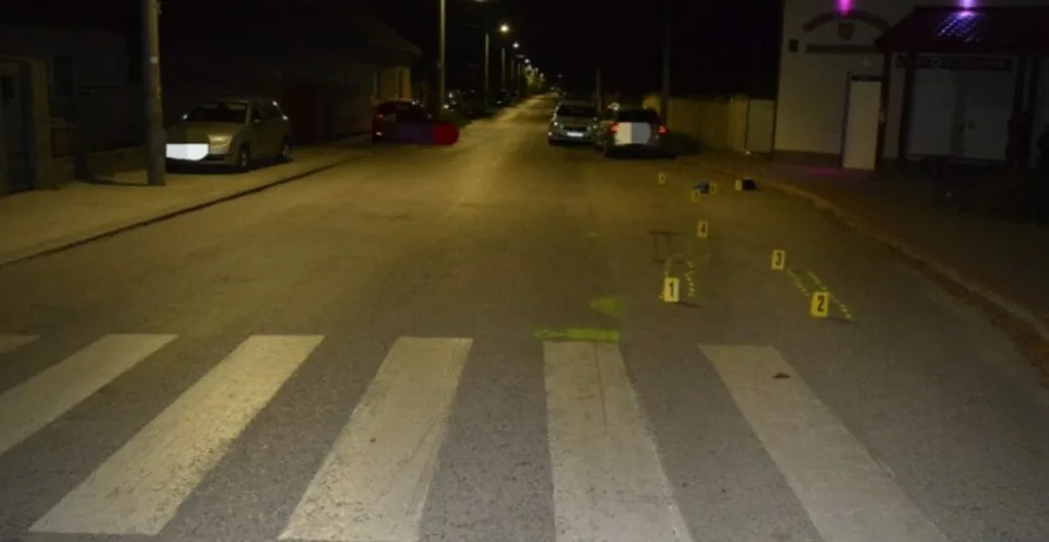 Read more about the article TRAGÉDIA Uprostred obce vodič Fabie, ktorý obchádzal autobus, usmrtil 43-ročného muža!