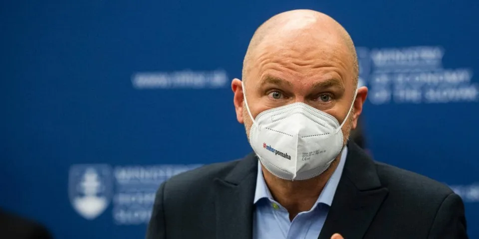 Read more about the article Sulík je rád, že na tajnej schôdzi mocných v SIS nebol! Prečo? Odvolal sa na slová  svojej matky!