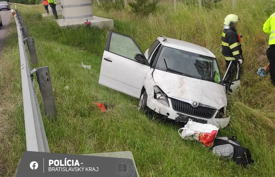 Read more about the article Diaľnicu D2 pri Malackách v smere z Bratislavy pre nehodu uzavreli