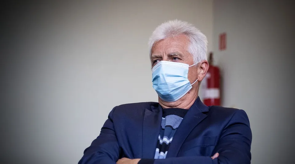Read more about the article Brhelovi obhajcovia šokujú: Žiadna škoda, podnikateľ štátu zarobil 3,7 miliárd eur!