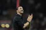 Švédsky futbalista Zlatan Ibrahimovič v nedeľu oznámil koniec svojej futbalovej kariéry.