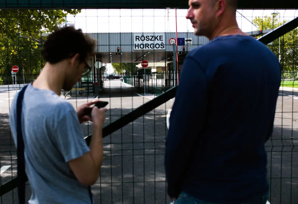 Read more about the article Dráma na srbských hraniciach: Ilegálni migrantmi po sebe strieľali, mali automatické zbrane!