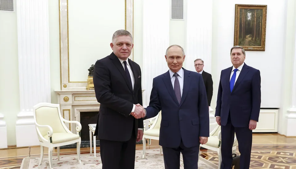Read more about the article Česi sa opäť starajú do slovenskej zahraničnej politiky