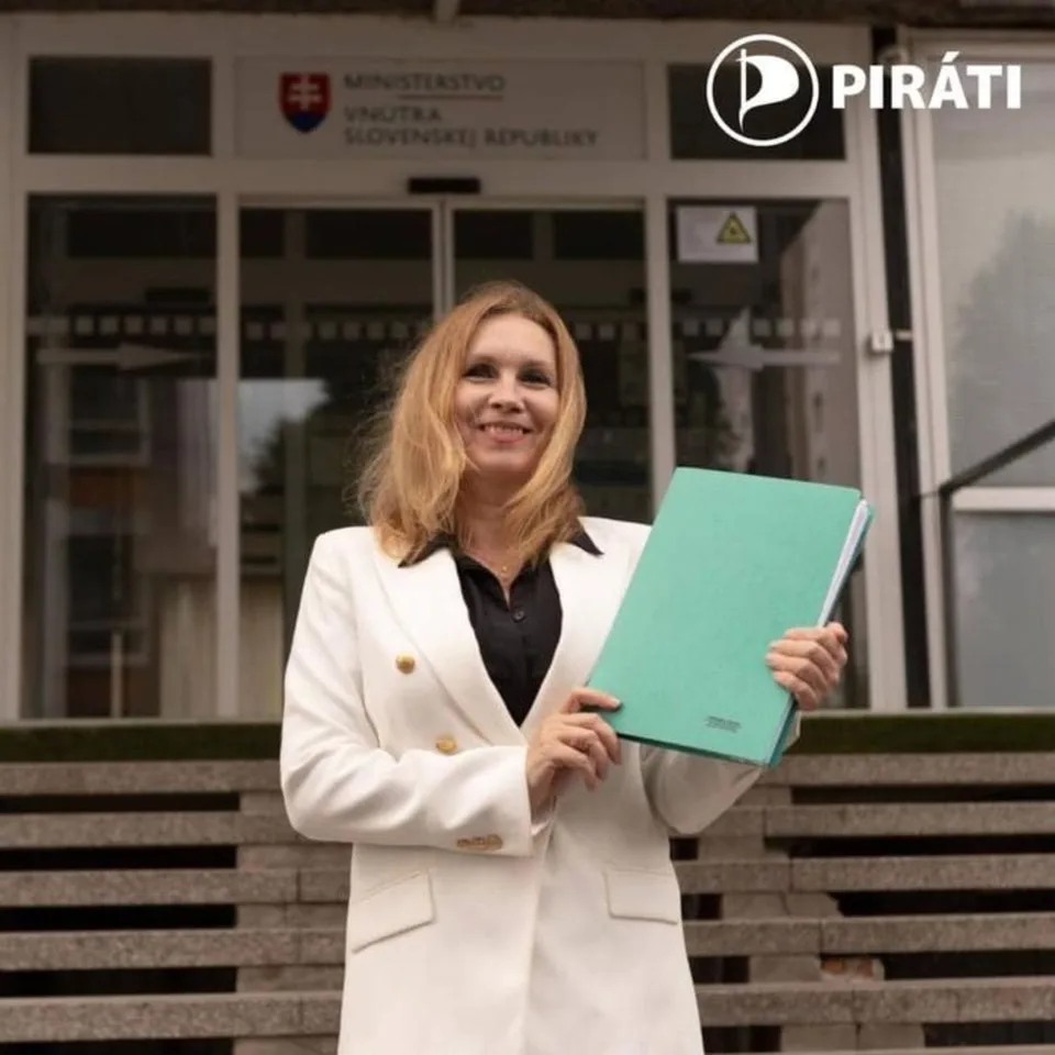 You are currently viewing Slovenskí Piráti chcú depolitizáciu štátnej správy či ochranu klímy