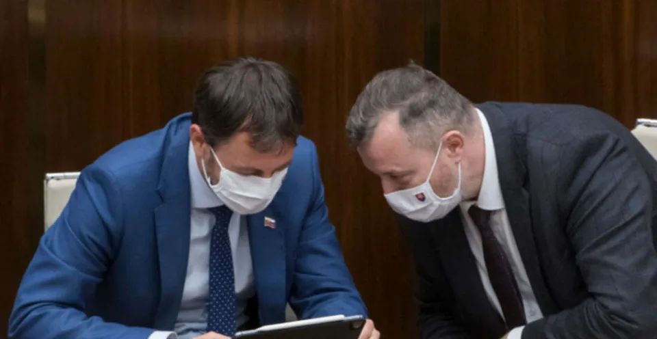 Read more about the article Minister Krajniak má dôveru premiéra! Heger: Nevidím dôvod, prečo by ju nemal mať