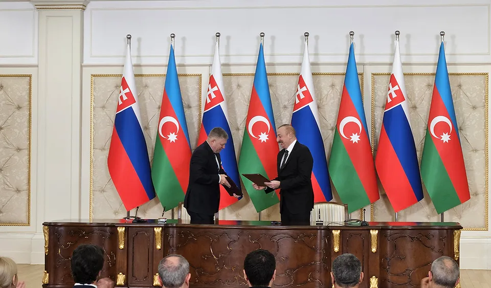 Read more about the article Fico po rokovaní s Alijevom: Slovensko chce byť mostom medzi EÚ a Azerbajdžanom