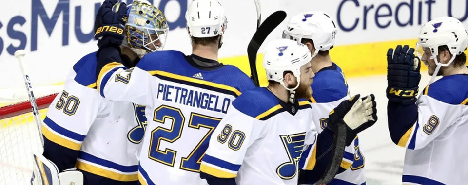 Read more about the article NHL: Blues podpísali nováčikovský kontrakt so svojou draftovou jednotkou