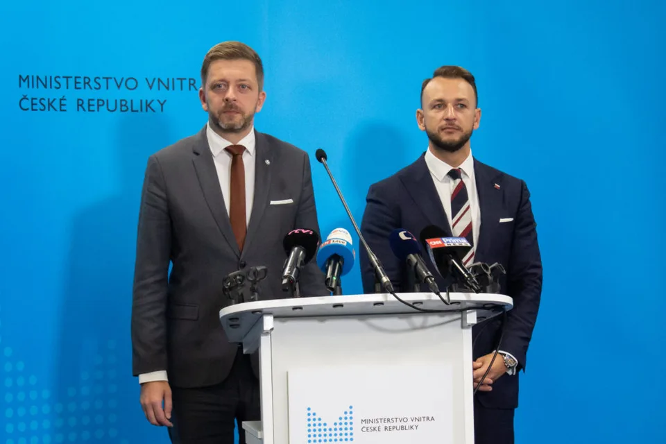 Read more about the article Rakušan chce predĺžiť kontroly na hraniciach so SR: Česko podľa neho nemá inú možnosť