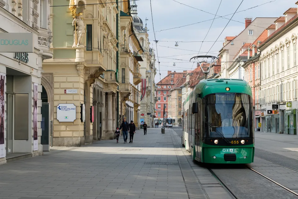 Read more about the article Celkový počet úmrtí na COVID-19 v Rakúsku prekročil hranicu tisíc